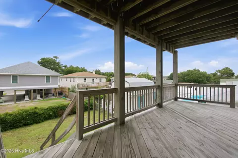 Exterior - 504 Suffolk St, Kill Devil Hills, NC 27948 photo 5 of 12