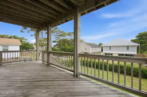 Exterior - 504 Suffolk St, Kill Devil Hills, NC 27948 photo 4 of 12