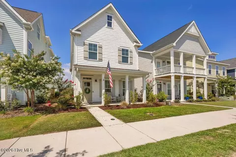 823 Edgerton Dr, Wilmington, NC 28412