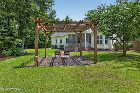 Exterior - 109 Currant Ln, Hampstead, NC 28443 photo 8 of 10