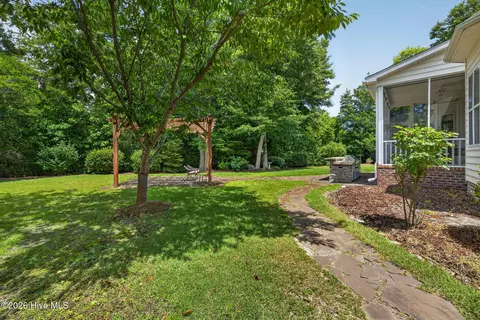 Exterior - 109 Currant Ln, Hampstead, NC 28443 photo 7 of 10