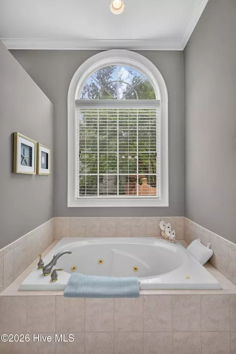 Bath - 109 Currant Ln, Hampstead, NC 28443 photo 2 of 7