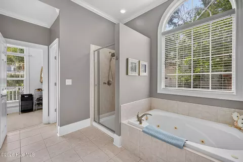 Bath - 109 Currant Ln, Hampstead, NC 28443 photo 3 of 7