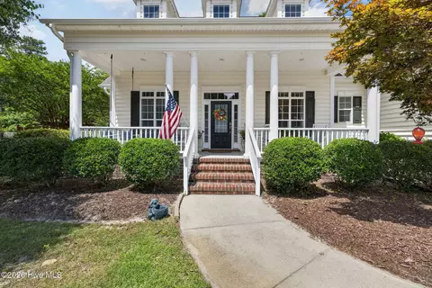 Exterior - 109 Currant Ln, Hampstead, NC 28443 photo 1 of 10