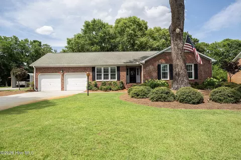 377 R L Honeycutt Dr, Wilmington, NC 28412