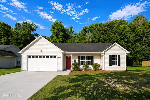 506 SW Ridge Dr, Richlands, NC 28574