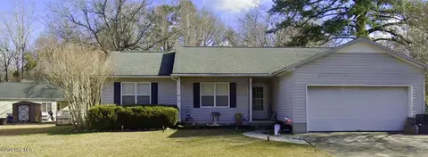 930 Mandarin Trl, Jacksonville, NC 28540