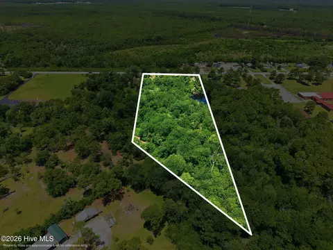989 Hibbs Rd, Newport, NC 28570