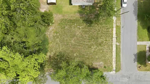 410 Latham St, Greenville, NC 27834