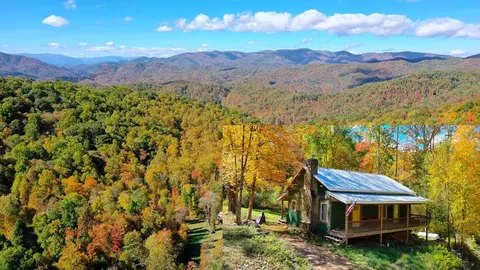 575 Vestal Cochran Rd, Topton, NC 28781