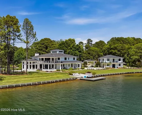 113 Josephs Pt, West End, NC 27376