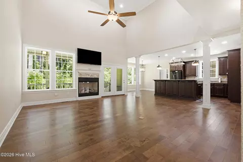 Living - 101 Will Ct, Harbinger, NC 27941 photo 2 of 7