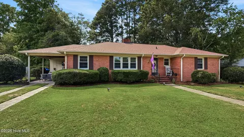 1114 W Ragsdale Rd, Greenville, NC 27858