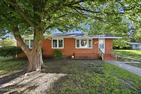 526 N A St, Bridgeton, NC 28519