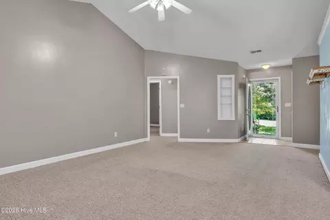 219 E Ivybridge Dr, Hubert, NC 28539 photo 10