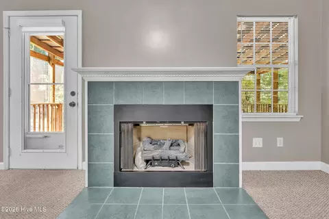 219 E Ivybridge Dr, Hubert, NC 28539 photo 8