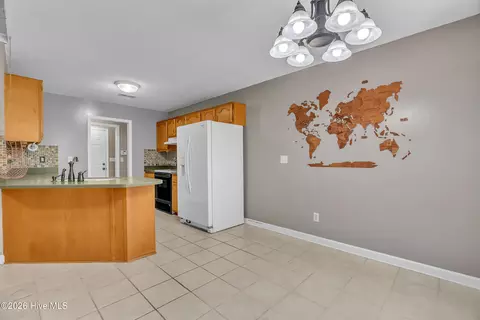 219 E Ivybridge Dr, Hubert, NC 28539 photo 11