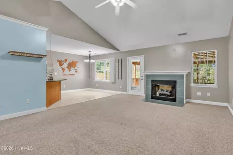 219 E Ivybridge Dr, Hubert, NC 28539 photo 6