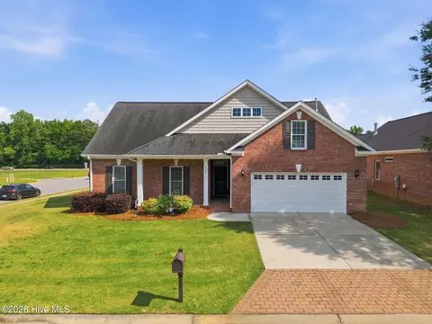 420 Becky Anne Dr, Winterville, NC 28590