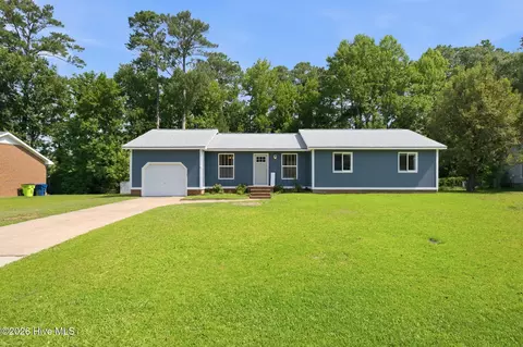 211 Nottingham Dr, Havelock, NC 28532