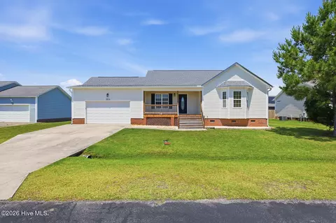 304 Pine Ridge Ln, Holly Ridge, NC 28445