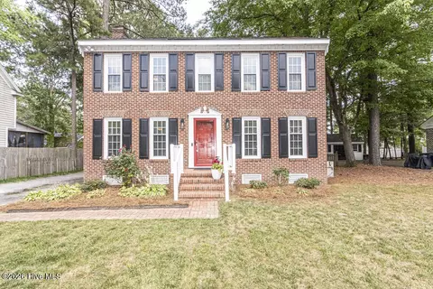 4013 Crosswinds Dr, Rocky Mount, NC 27803