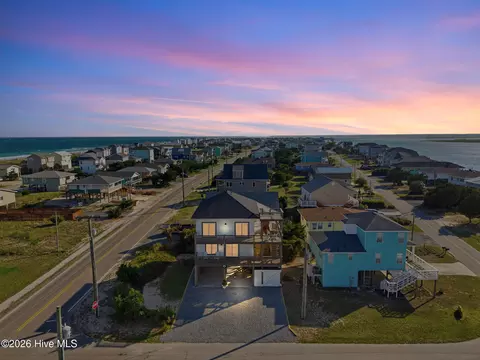 1402 S Anderson Blvd, Topsail Beach, NC 28445