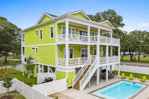 96 SE 66th St, Oak Island, NC 28465