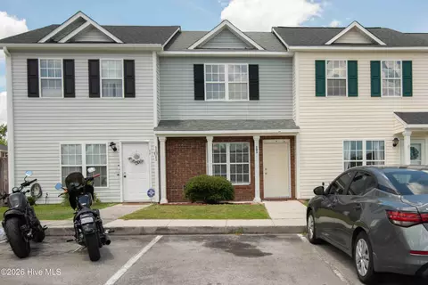 103 Fairwood Ct, Jacksonville, NC 28546