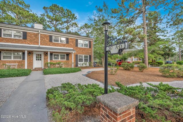 317 Driftwood Cir #B, Southern Pines, NC 28387