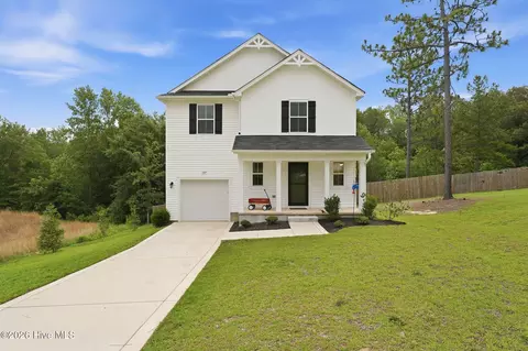 169 Hedge Hunter Ct, Raeford, NC 28376