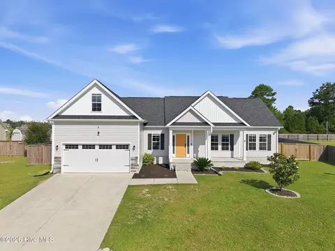 681 Aria Ln, Hubert, NC 28539