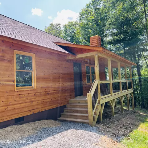 271 Cloud Les Ln, Murphy, NC 28906