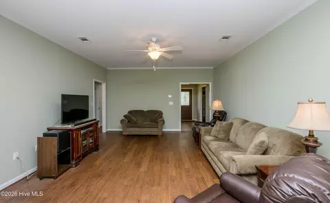 Living - 4121 Fox Brush Dr, Evans, GA 30809 photo 2 of 5