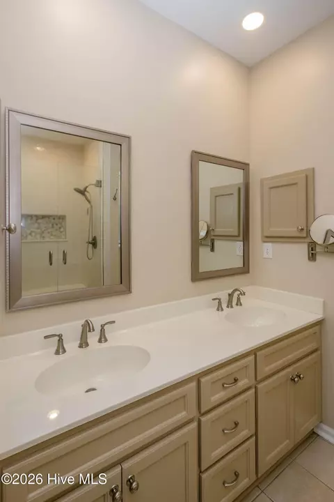Bath - 4121 Fox Brush Dr, Evans, GA 30809 photo 2 of 7