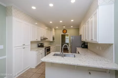 Kitchen - 4121 Fox Brush Dr, Evans, GA 30809 photo 4 of 8