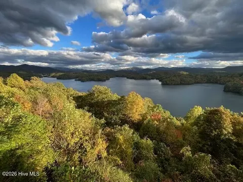 39 Cheoah Trl, Lake Santeetlah, NC 28771