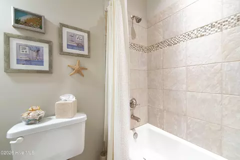 Bath - 46 Whitehaven Dr, Pinehurst, NC 28374 photo 9 of 11