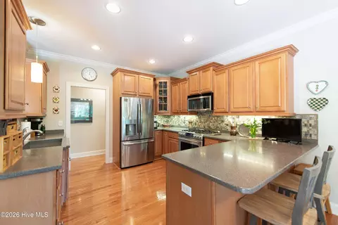 Kitchen - 46 Whitehaven Dr, Pinehurst, NC 28374 photo 2 of 5