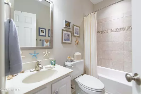 Bath - 46 Whitehaven Dr, Pinehurst, NC 28374 photo 8 of 11