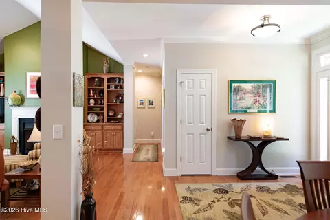 Entry Way - 46 Whitehaven Dr, Pinehurst, NC 28374 photo 2 of 10