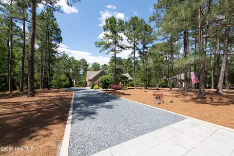 46 Whitehaven Dr, Pinehurst, NC 28374