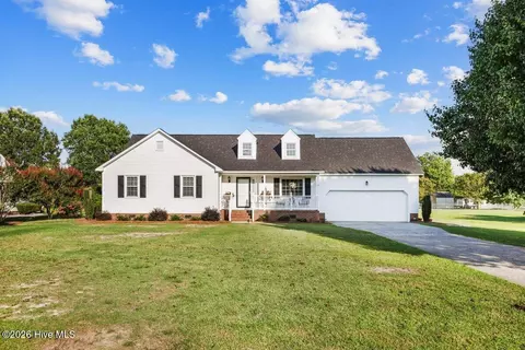 114 Trappers Run Dr, Goldsboro, NC 27530