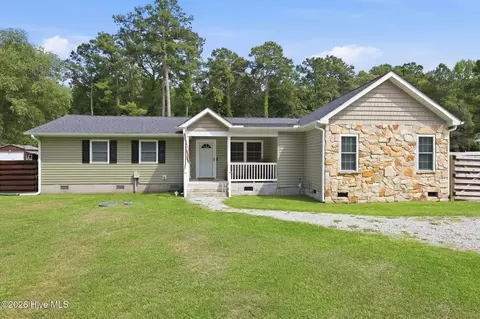 407 Bradford Dr, New Bern, NC 28560