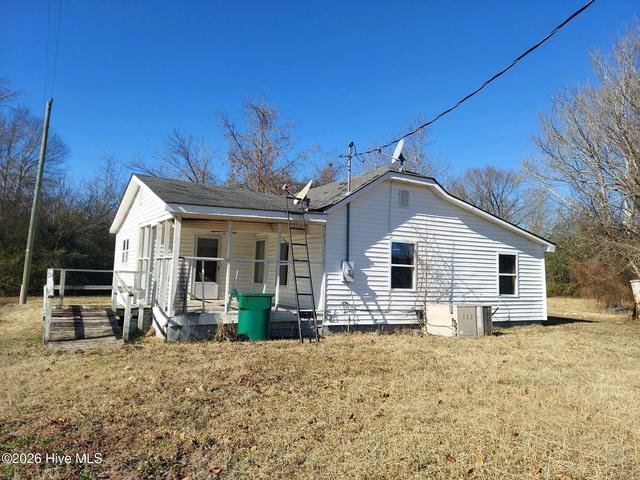 1132 4th St, Oak City, NC 27857