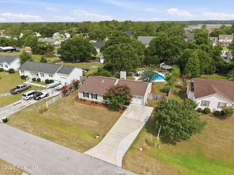 View/Area - 119 E Ivybridge Dr, Hubert, NC 28539 photo 2 of 13