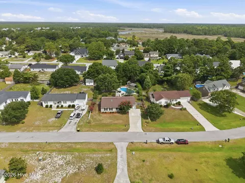 View/Area - 119 E Ivybridge Dr, Hubert, NC 28539 photo 10 of 13