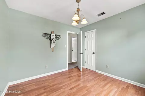 Bedroom - 119 E Ivybridge Dr, Hubert, NC 28539 photo 7 of 10