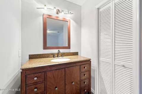 Bath - 119 E Ivybridge Dr, Hubert, NC 28539 photo 4 of 4