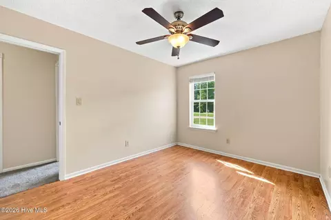 Bedroom - 119 E Ivybridge Dr, Hubert, NC 28539 photo 6 of 10